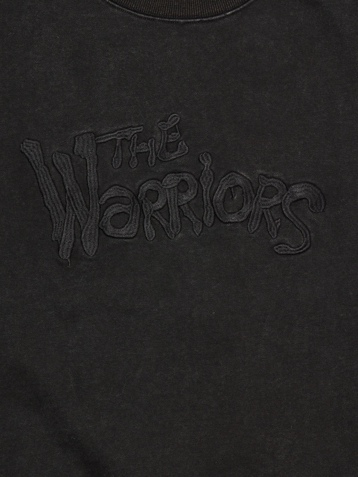 DELUXE x THE Warriors Embroidery CREW 'BLACK'