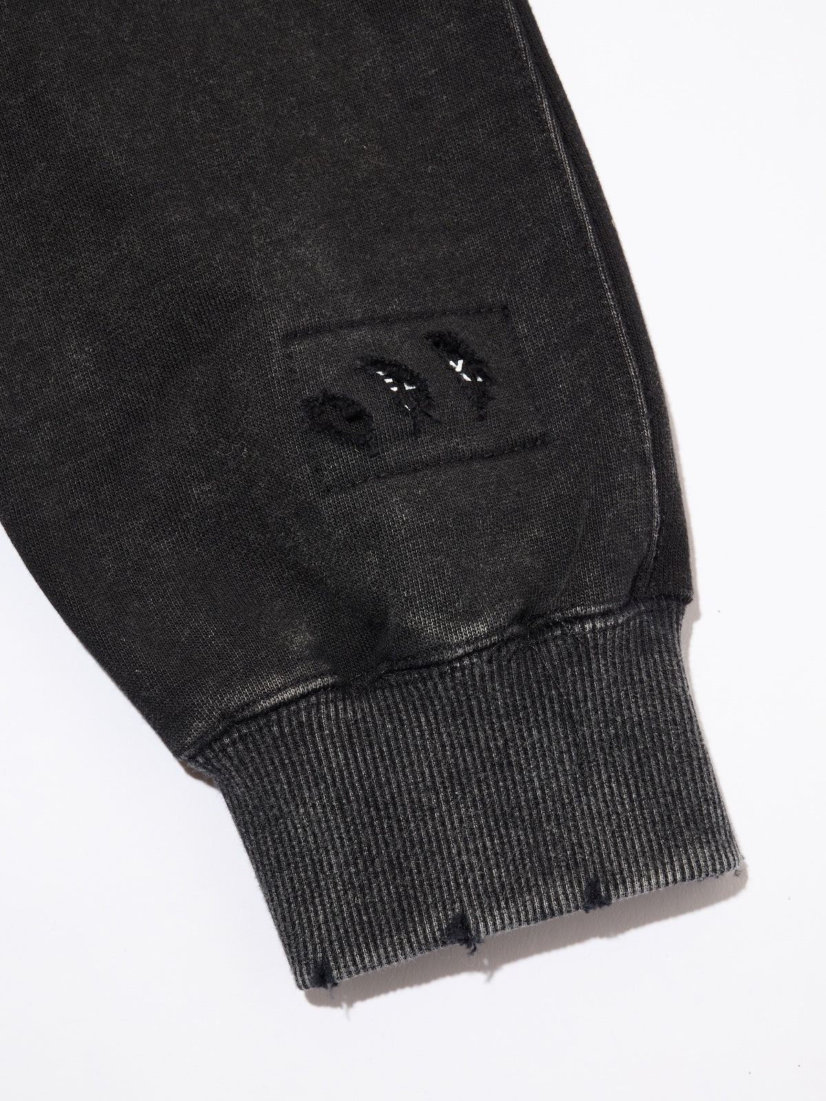 DELUXE SABOTAGE CREWNECK 'BLACK'