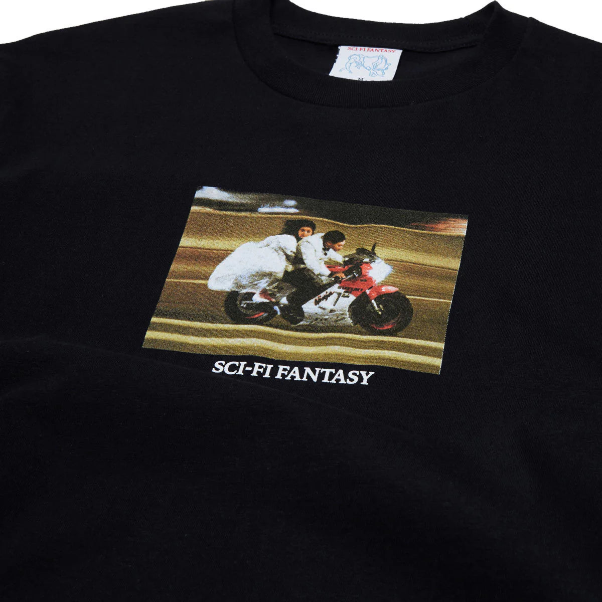 SCI-FI FANTASY A MOMENT OF ROMANCE TEE 'BLACK'