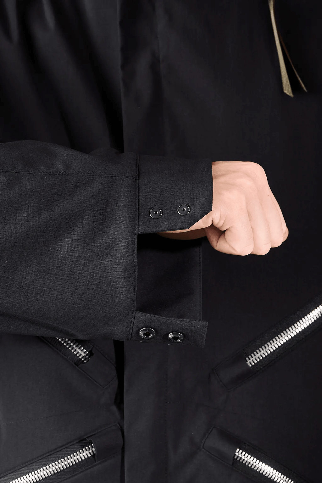ACRONYM J121-E 'BLACK' - Antithesis Store