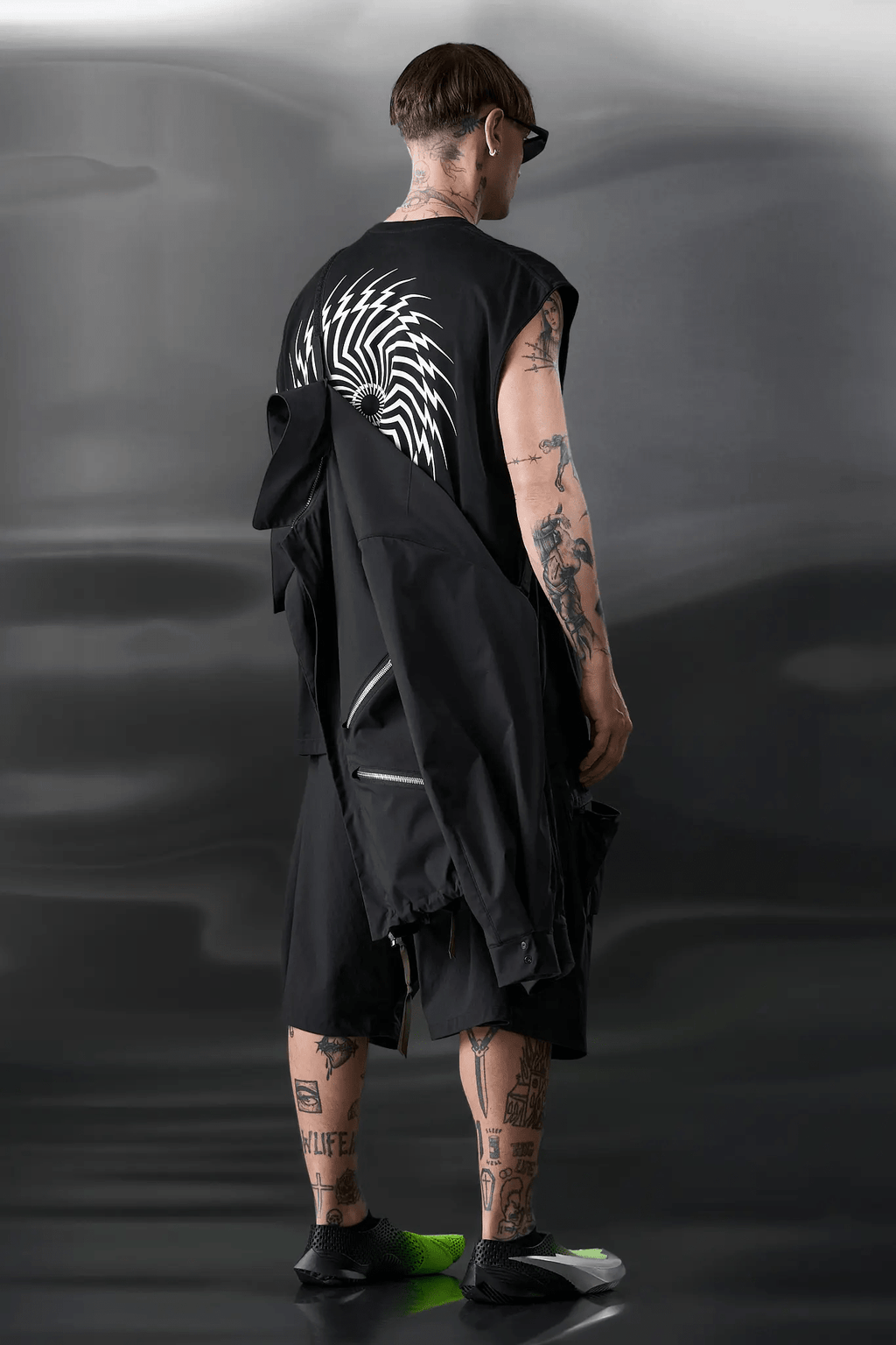 ACRONYM J121-E 'BLACK' - Antithesis Store