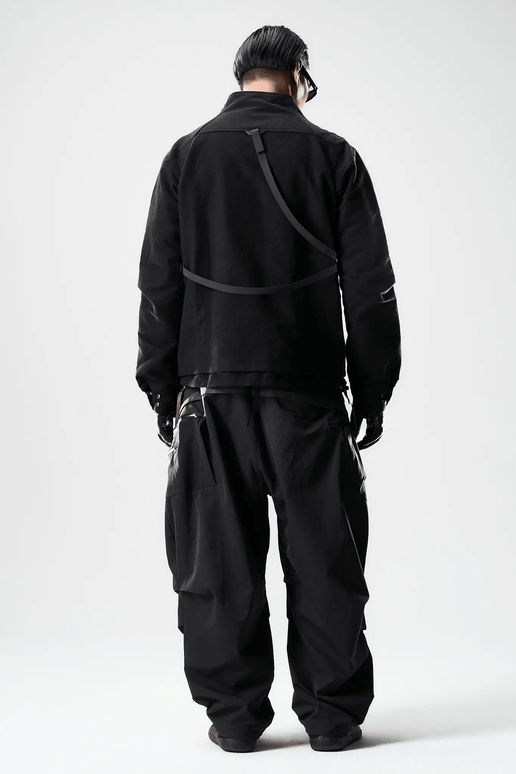ACRONYM J137-KI 'BLACK' - Antithesis Store