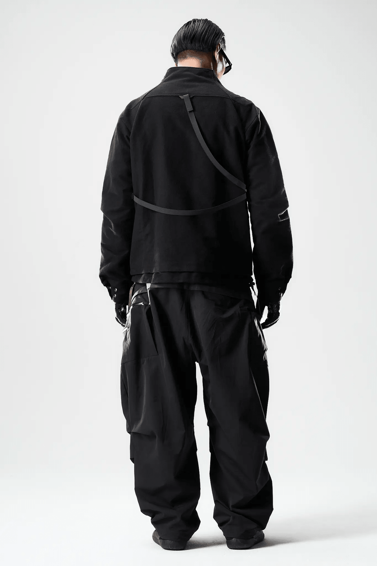 ACRONYM J137-KI 'BLACK' - Antithesis Store
