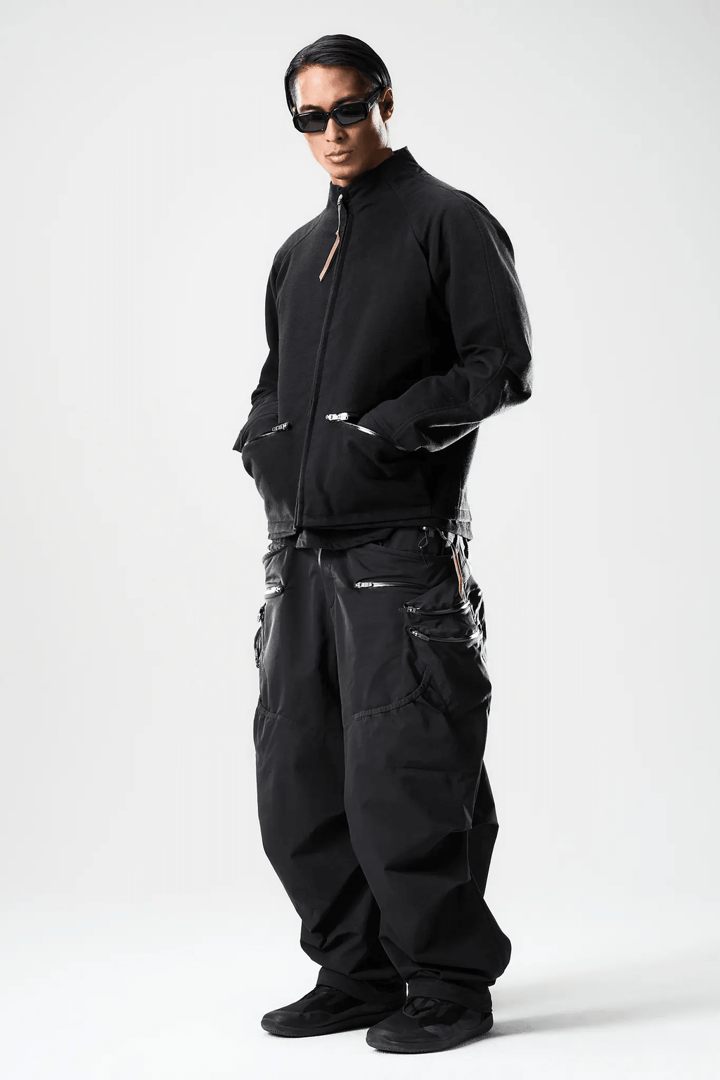 ACRONYM J137-KI 'BLACK' - Antithesis Store