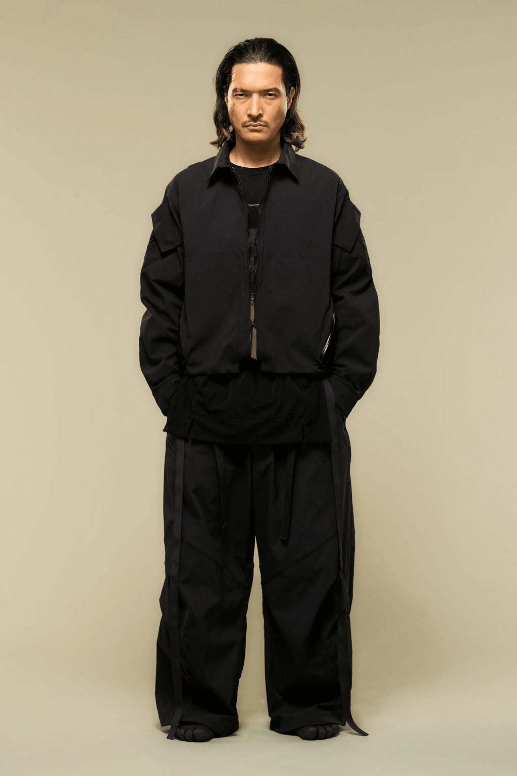 ACRONYM LA12-M 'BLACK' - Antithesis Store