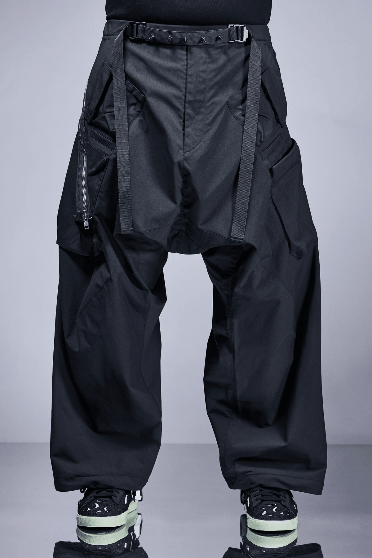 ACRONYM P30AL-E 'BLACK' - Antithesis Store