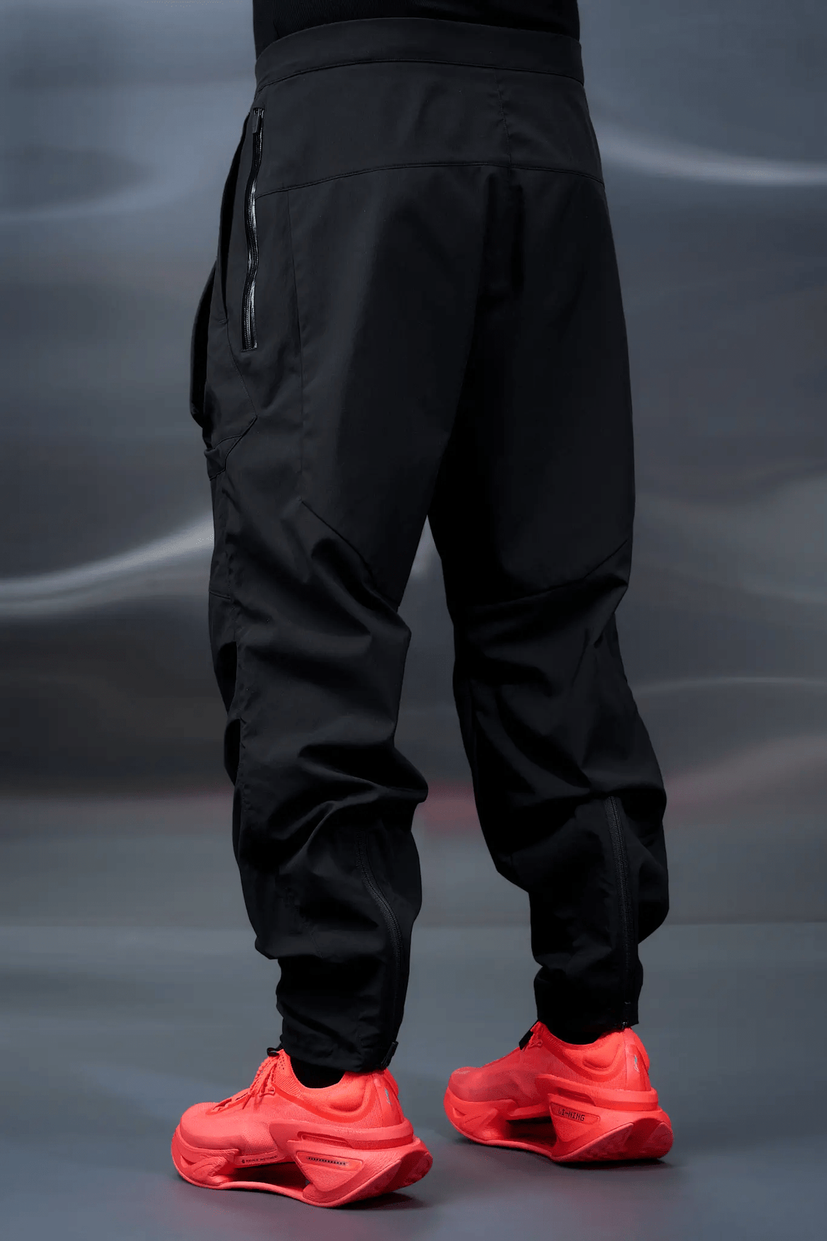 ACRONYM P43-M 'BLACK' - Antithesis Store