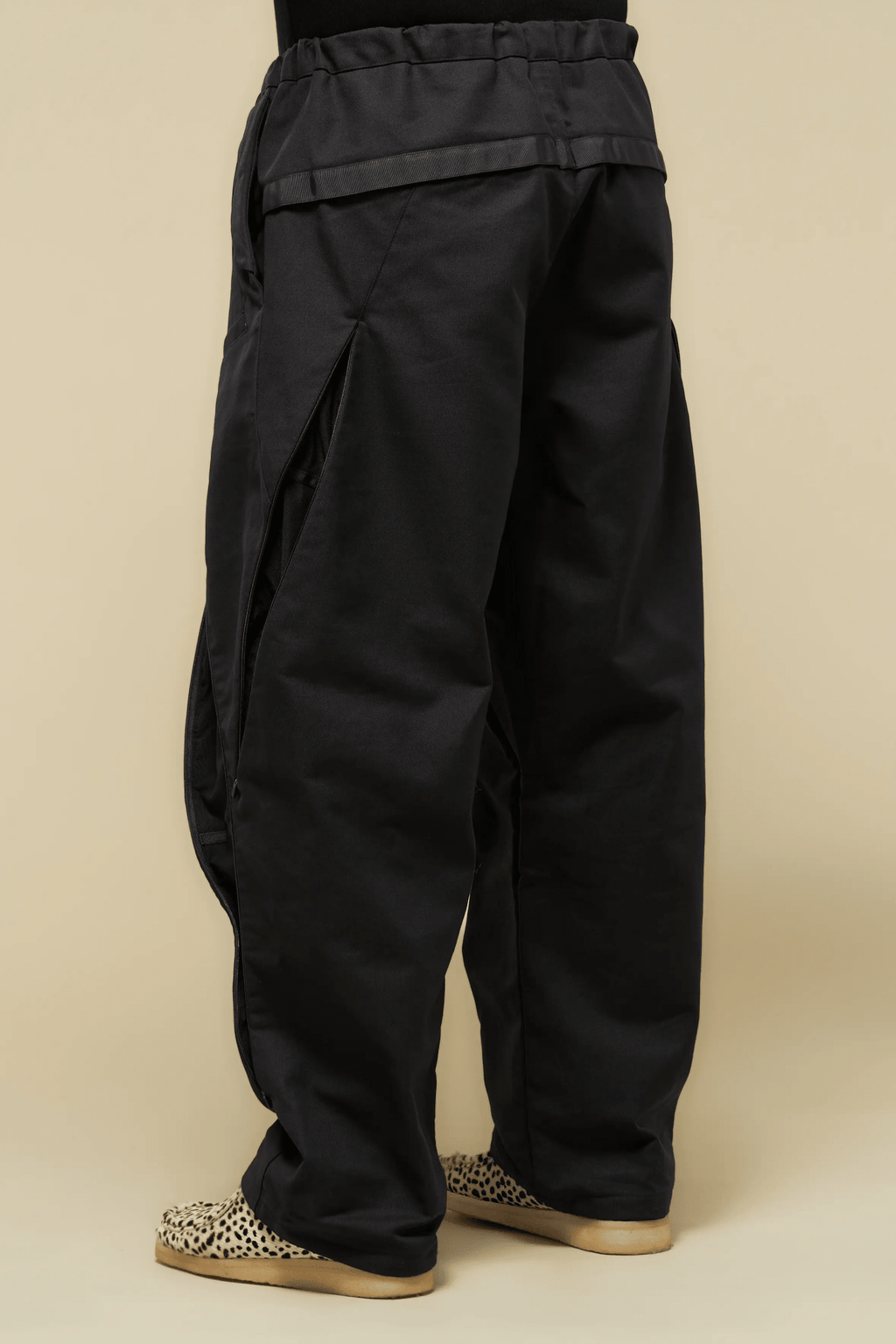 ACRONYM P55-KI 'BLACK' - Antithesis Store