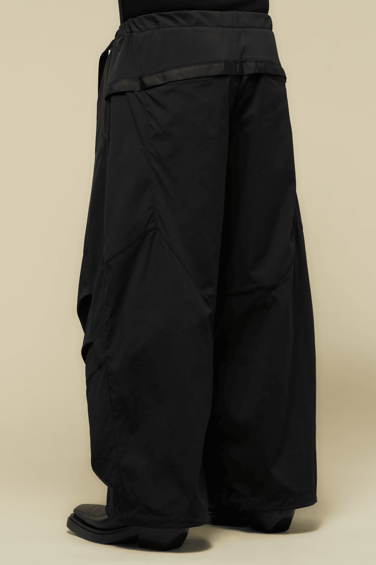 ACRONYM P56B-M 'BLACK' - Antithesis Store