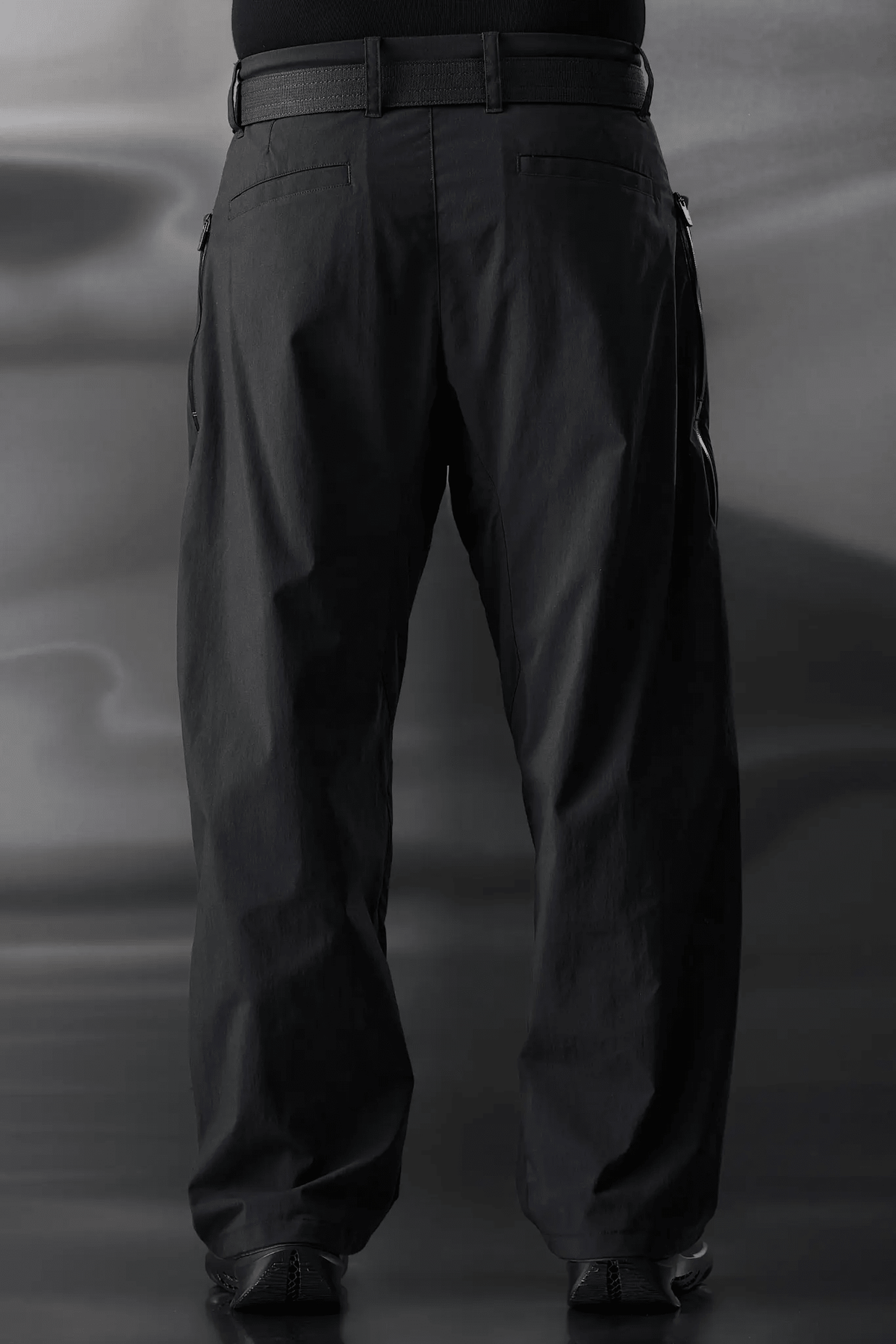 ACRONYM P60-E 'BLACK' - Antithesis Store