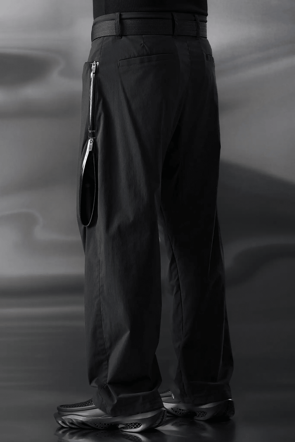 ACRONYM P60-E 'BLACK' - Antithesis Store