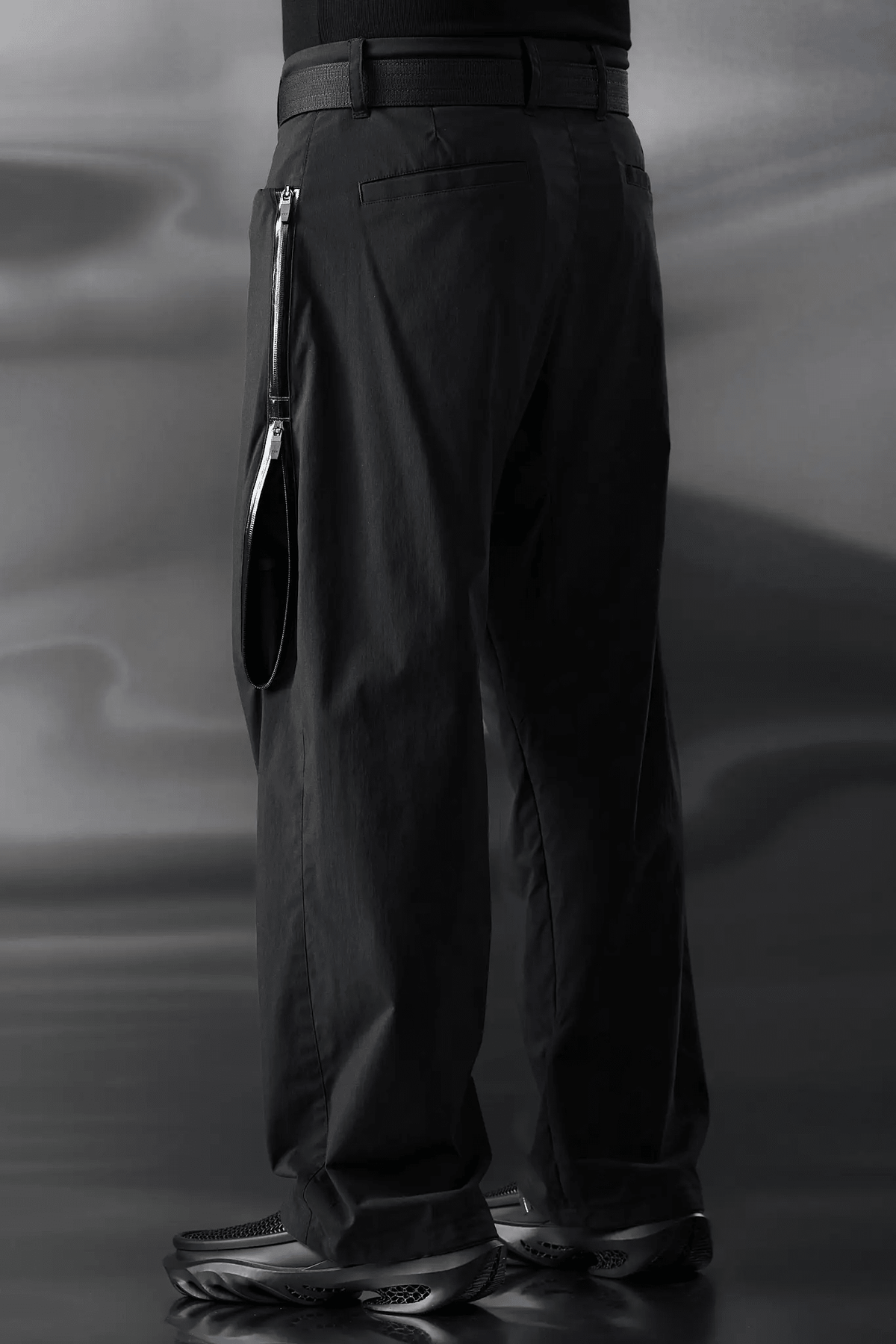 ACRONYM P60-E 'BLACK' - Antithesis Store