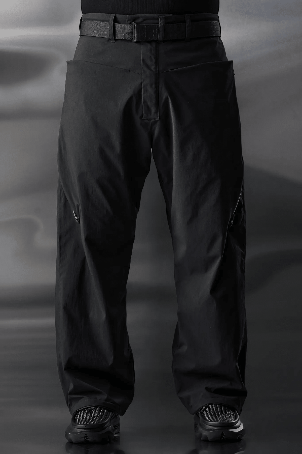 ACRONYM P60-E 'BLACK' - Antithesis Store