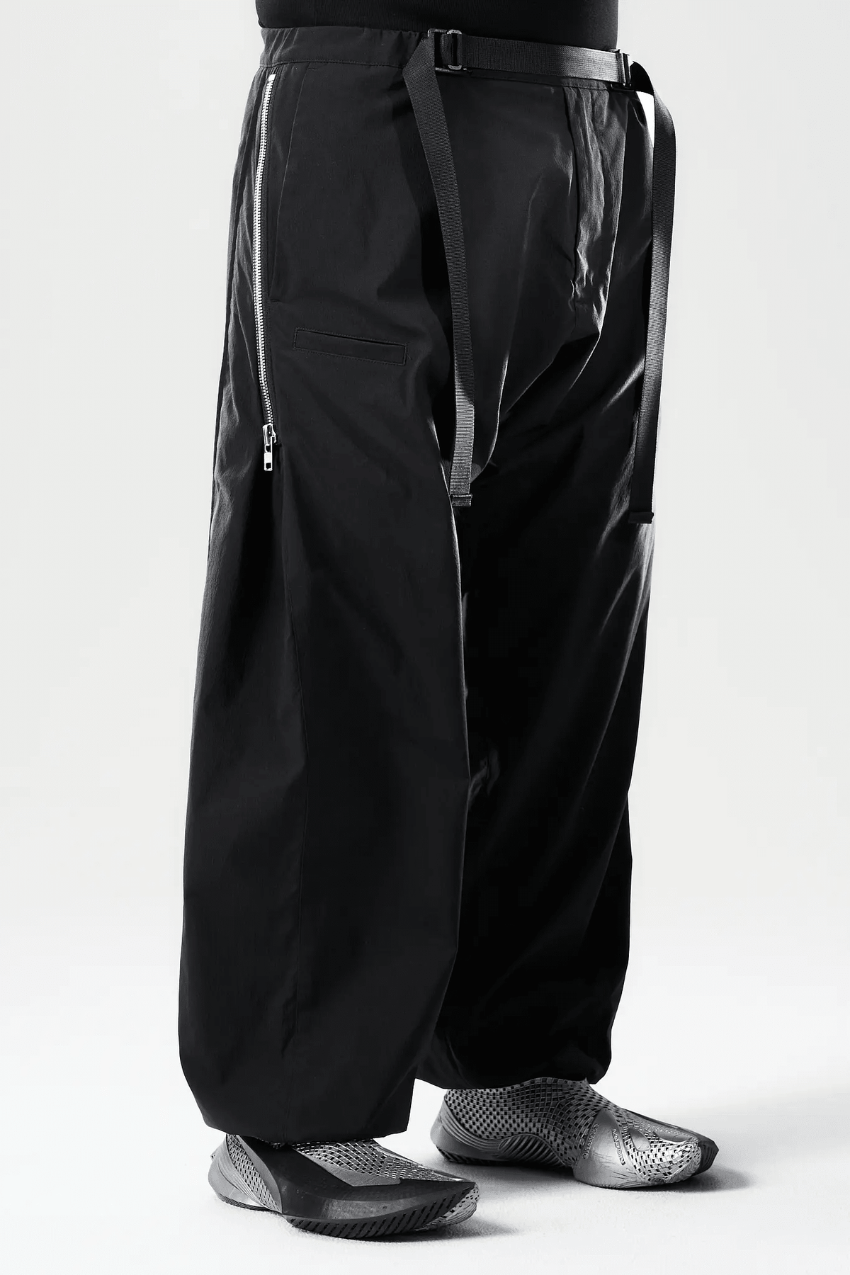 ACRONYM P63-E 'BLACK' - Antithesis Store
