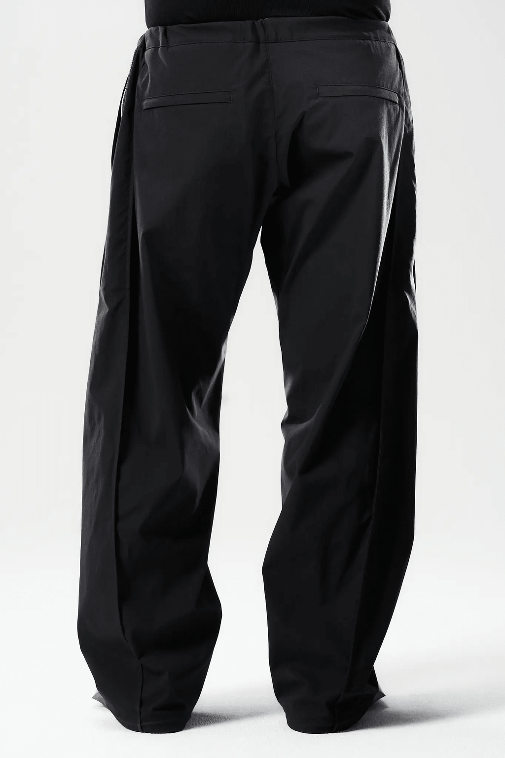 ACRONYM P63-E 'BLACK' - Antithesis Store