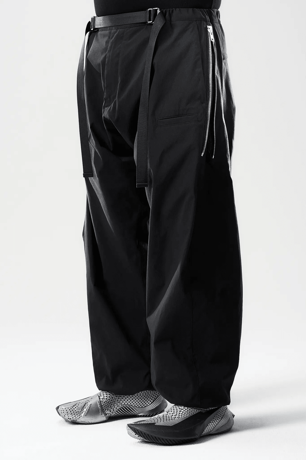 ACRONYM P63-E 'BLACK' - Antithesis Store