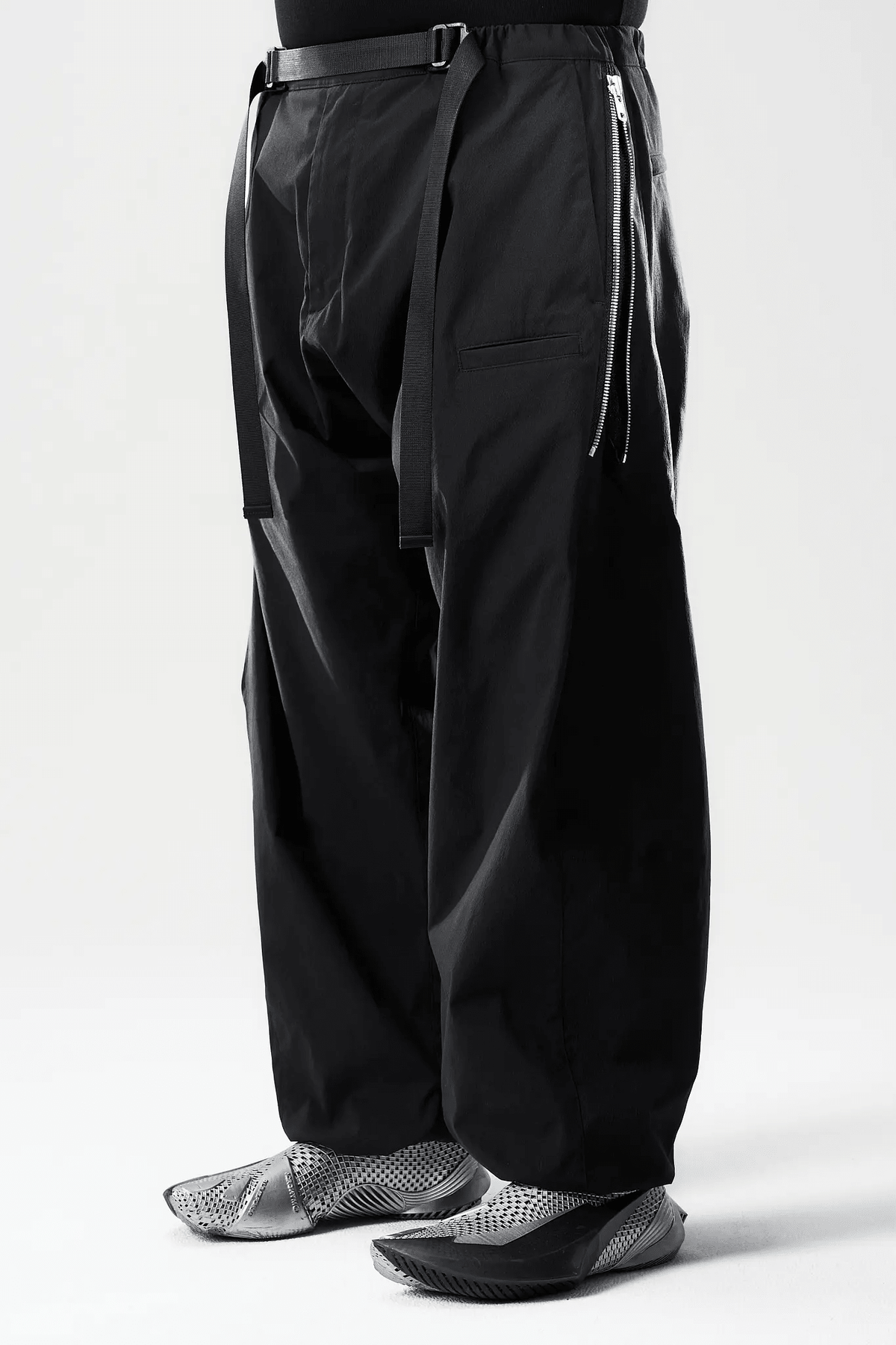 ACRONYM P63-E 'BLACK' - Antithesis Store