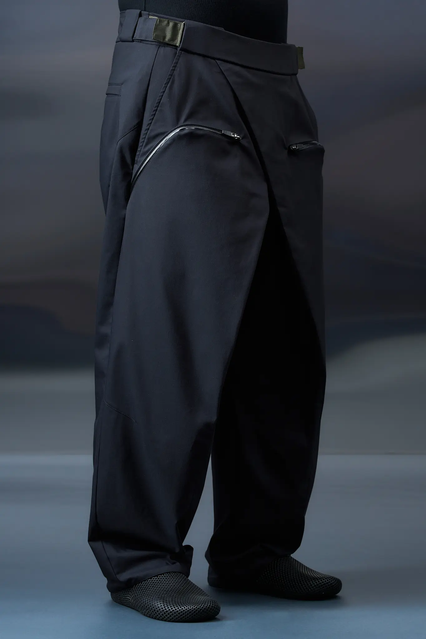 ACRONYM P65-CH 'BLACK'