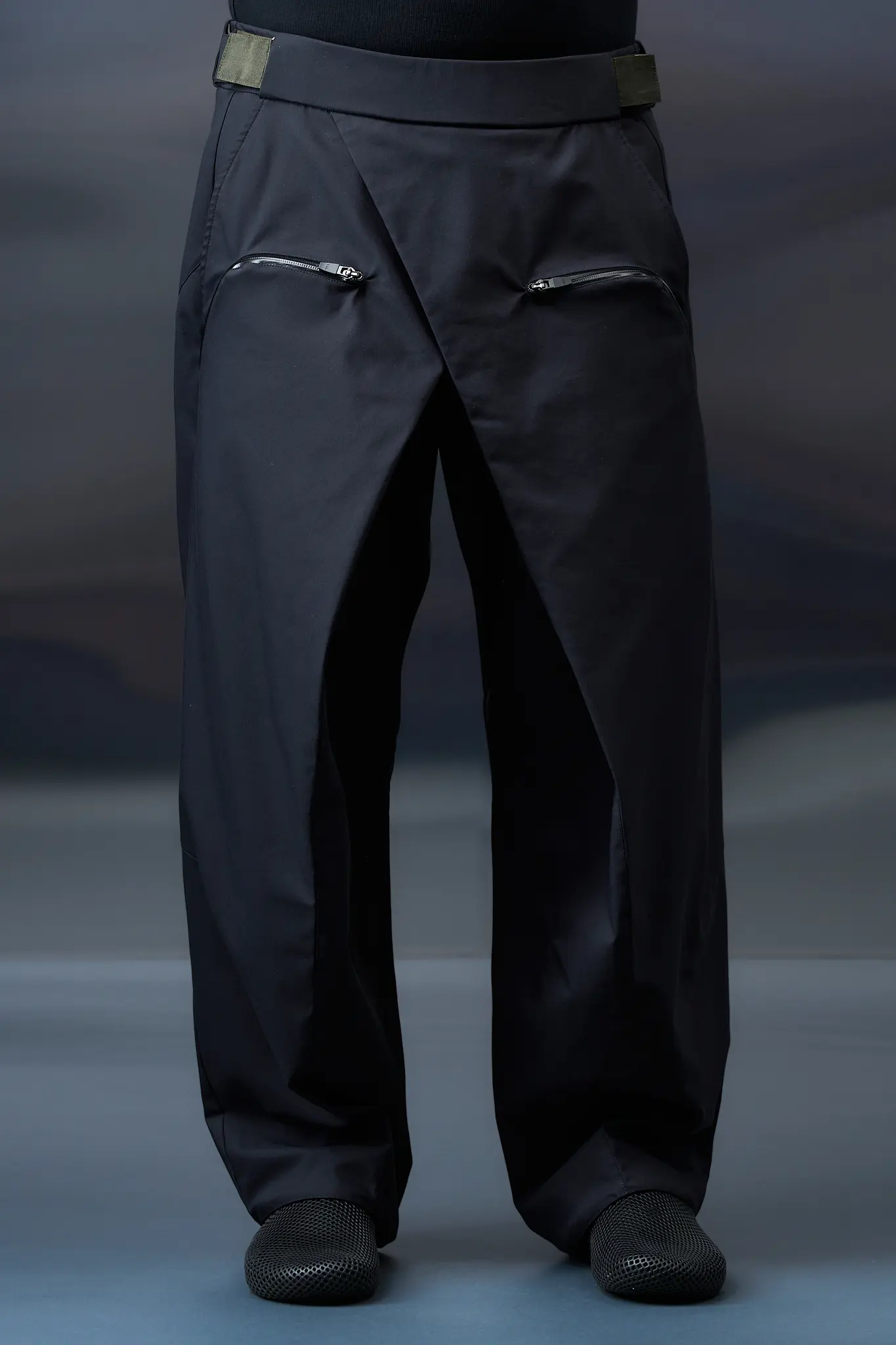 ACRONYM P65-CH 'BLACK'