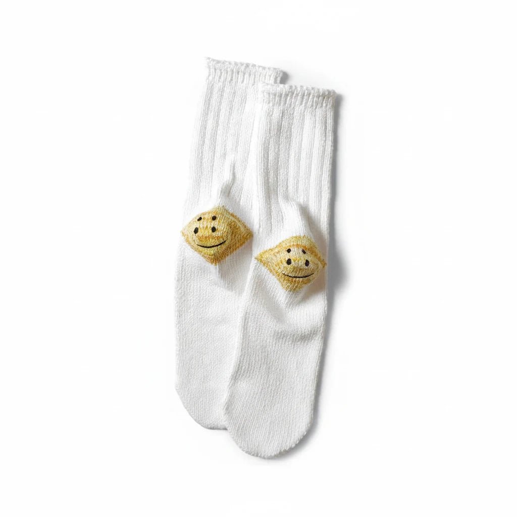 KAPITAL 56 YARNS 3X1 RIB RAINBOWY HAPPY HEEL SOCKS 'WHITE' - Antithesis Store