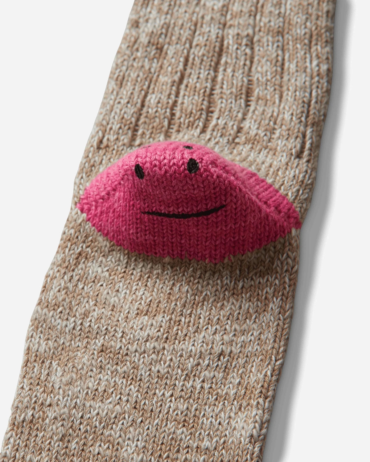 KAPITAL 60 YARNS IVY RAINBOWY HAPPY HEEL-HOLD SOCKS 'BEIGExPINK' - Antithesis Store